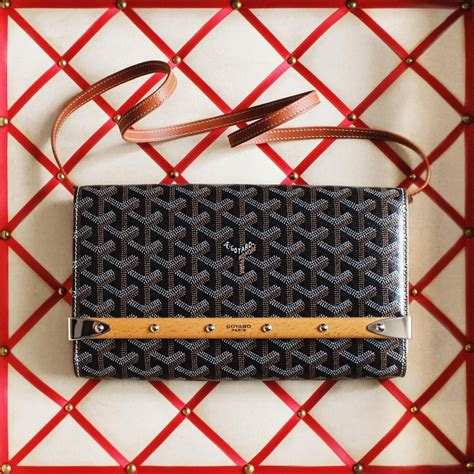 goyard womens clutch|goyard clutch price.